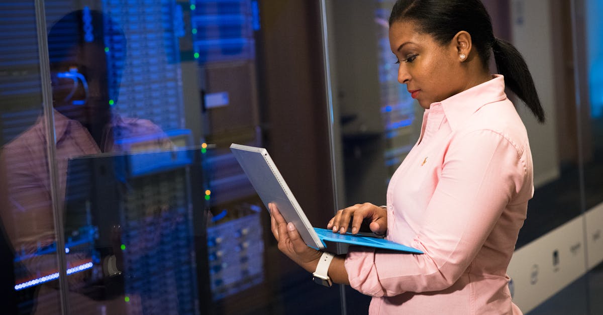 如何使用短信提高团队沟通和合作 