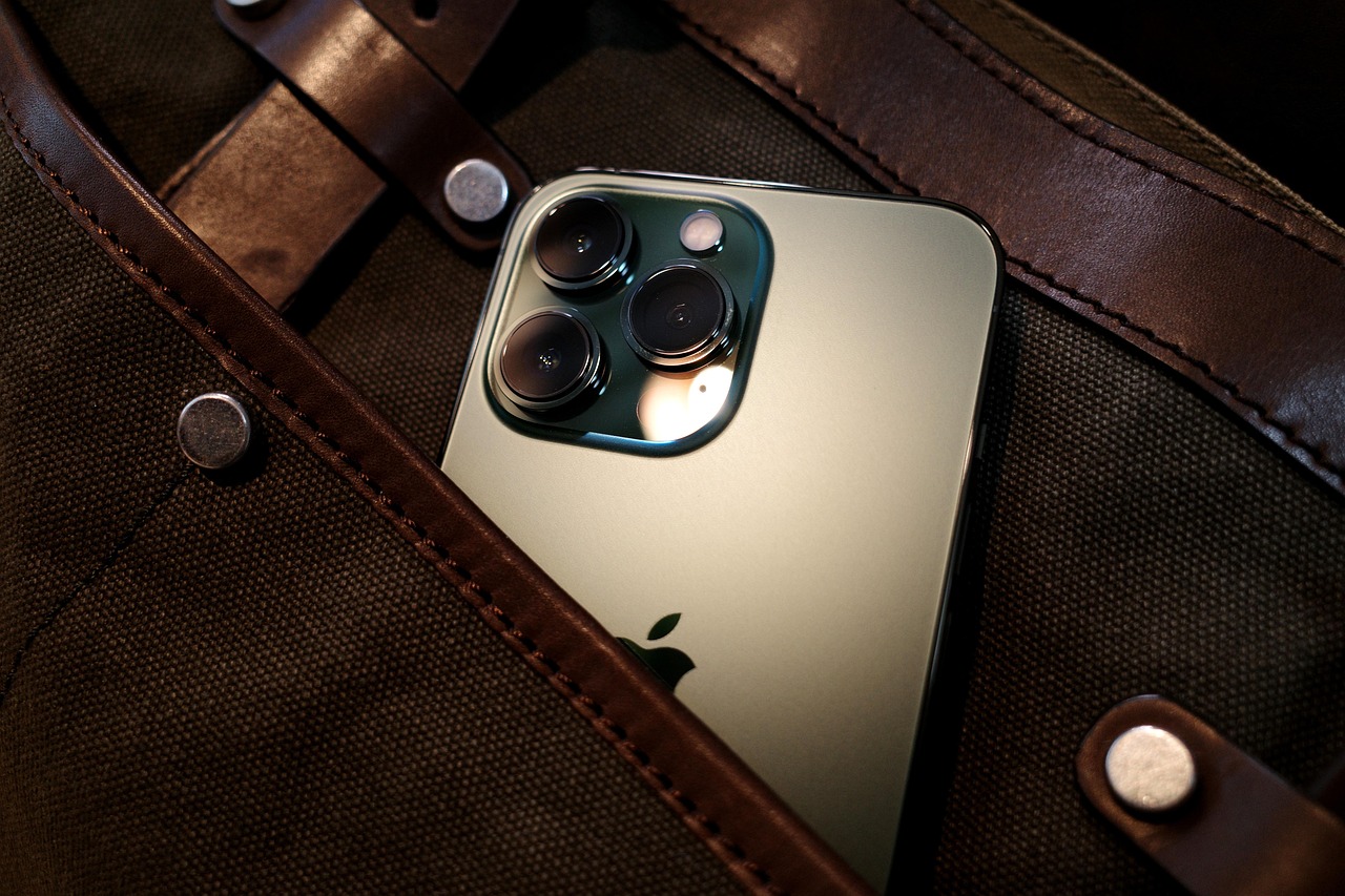 买卖微信号：流量卡与智慧城市建设的前沿技术和应用方法。